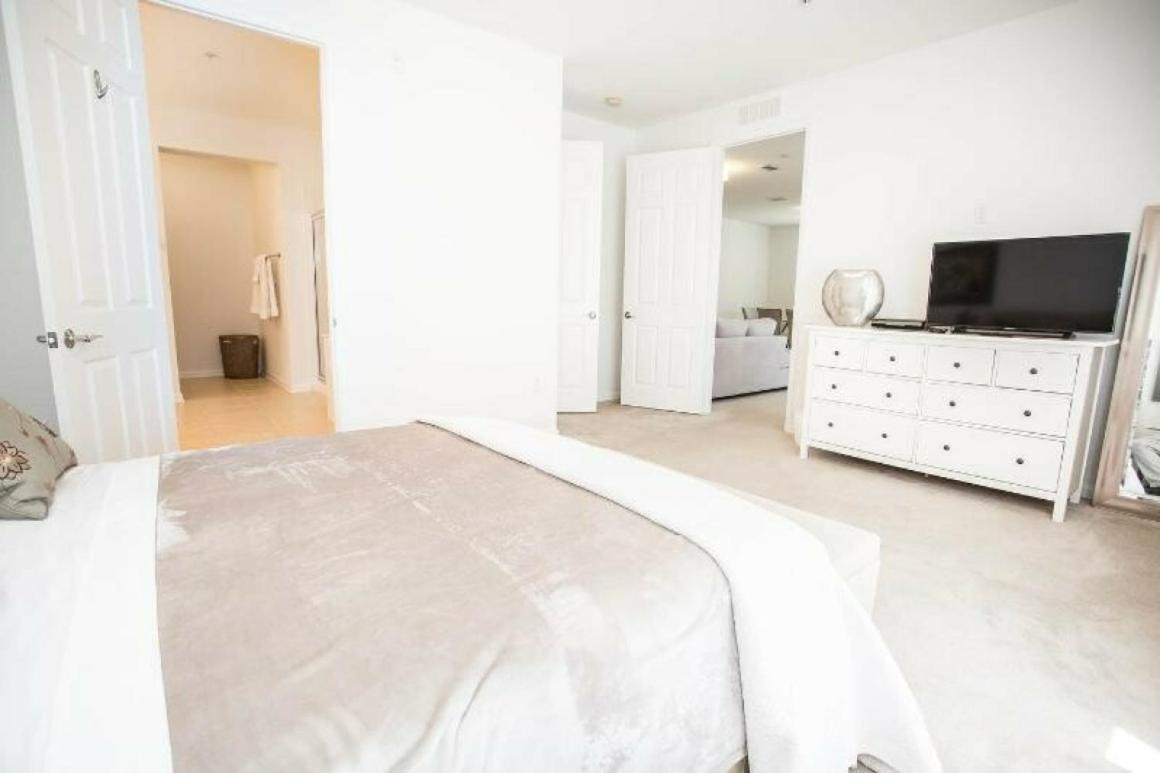 Modern Vacation Apartment With A Lake View At Vista Cay Resort Vc4816 Орландо Экстерьер фото